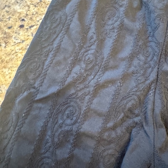 Express Tricot Vintage Black Jacquard Textured Shorts size small - Picture 2 of 3